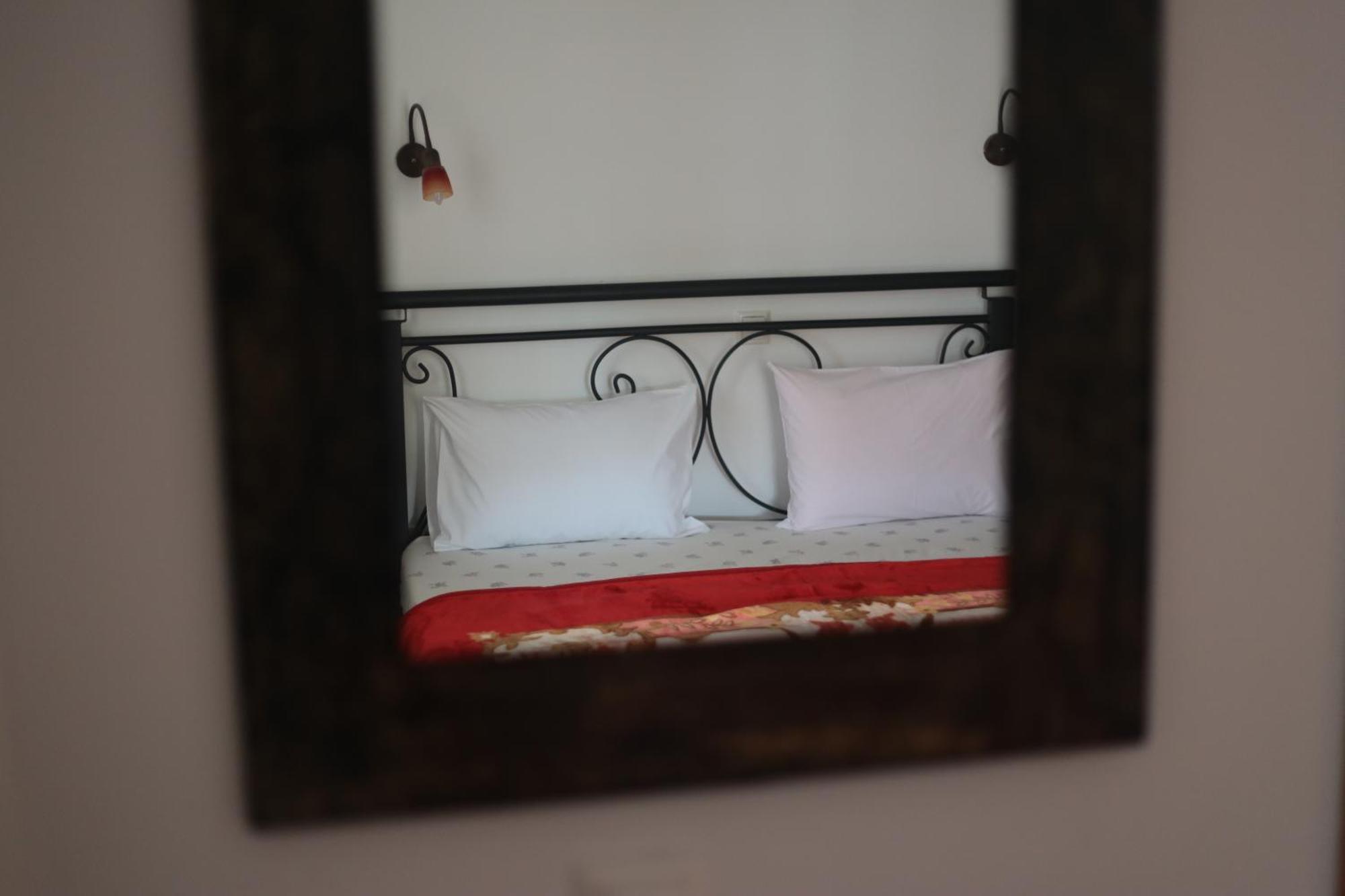 Anna Maria Studios Agios Nikolaos  Bilik gambar