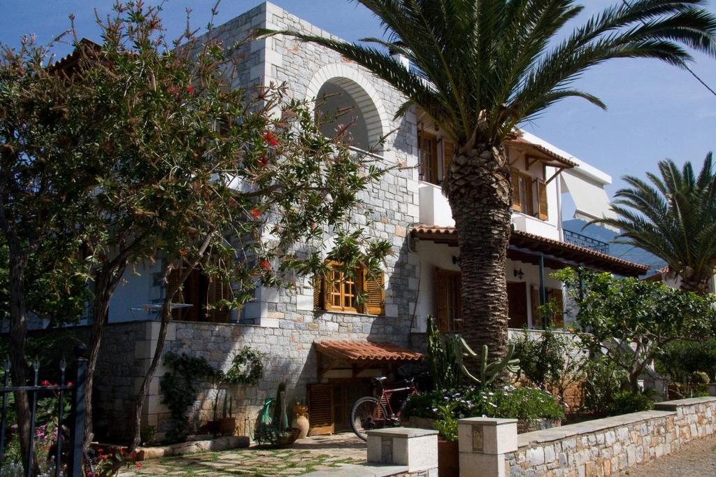 Anna Maria Studios Agios Nikolaos  Bilik gambar