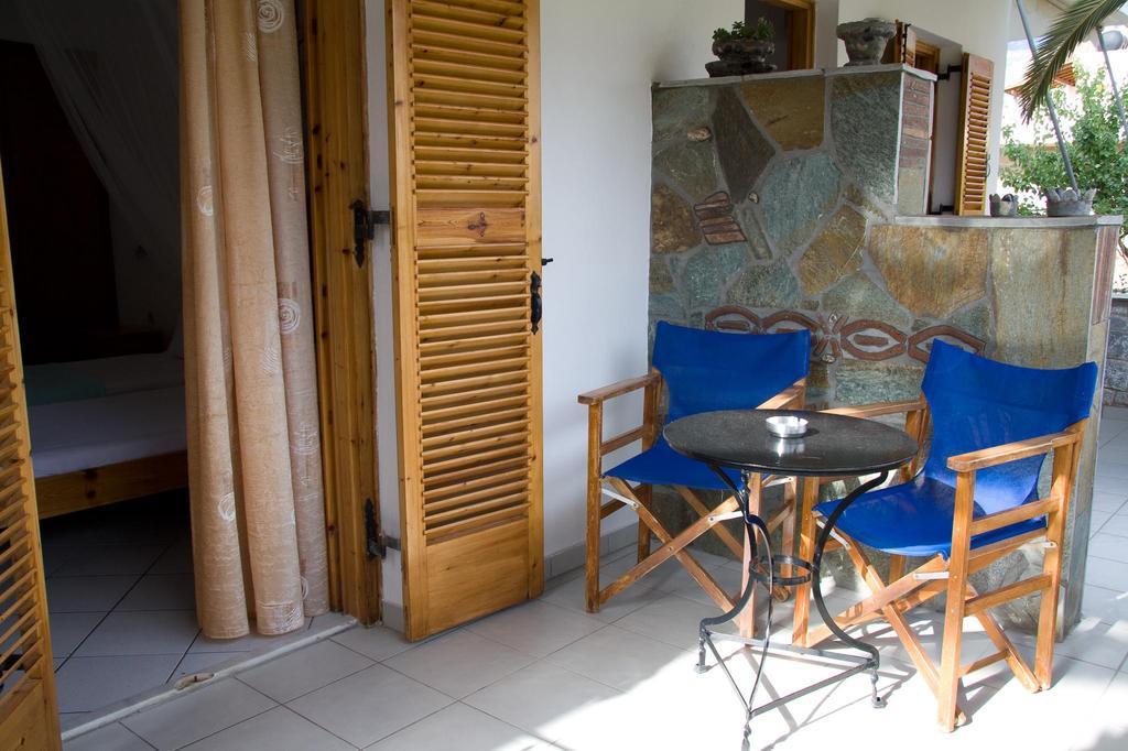 Anna Maria Studios Agios Nikolaos  Bilik gambar